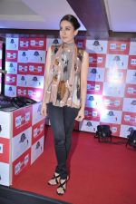 Karisma Kapoor turns RJ for Big FM in Peninsula, Mumbai on 18th Dec 2012 (54).JPG